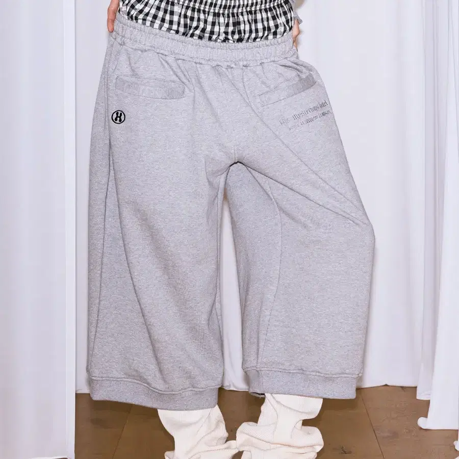 미스테리어스호텔 CHECK LAYERED BERMUDA