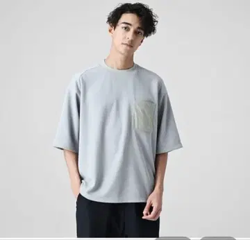 New Balance 포켓 부착 T셔츠 그린