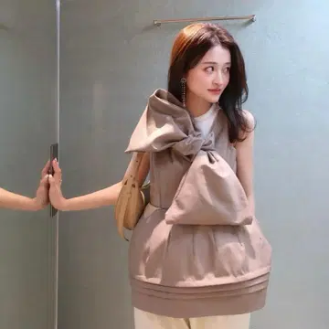 [정품] Bibiy. SARAH RIBBON TOP