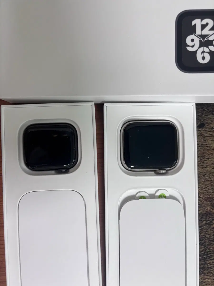 애플워치 se2 44mm , se 40mm 부품용 2개