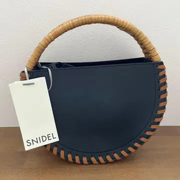 [택 포함 새상품] SNIDEL 라운드 MIX 백 블랙