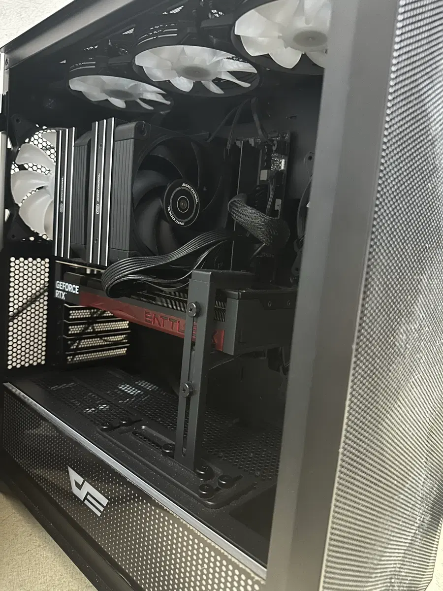 7800x3D RTX5070 하이엔드스팩 본체팝니다