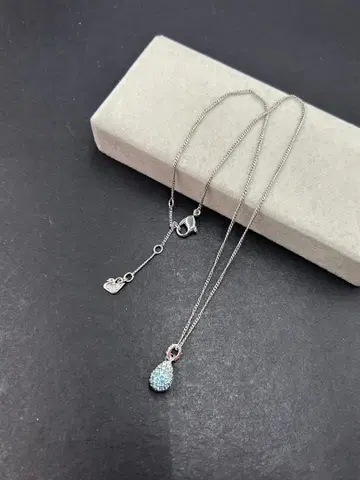 263 Swarovski 드롭형 목걸이 라이트 블루