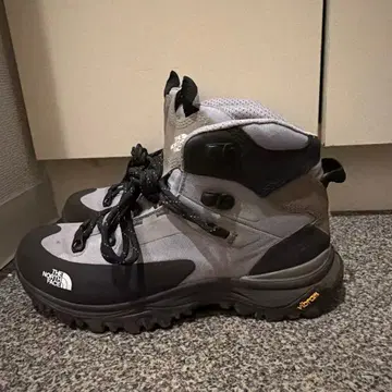 THE NORTH FACE 트레킹 슈즈 23.5cm