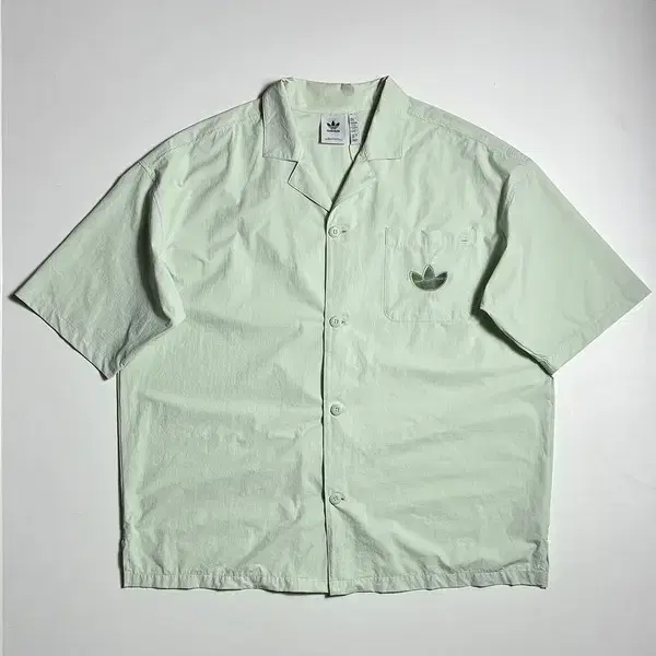 아디다스 오리지널스 자수 로고 오픈 카라 반팔 셔츠 R2462