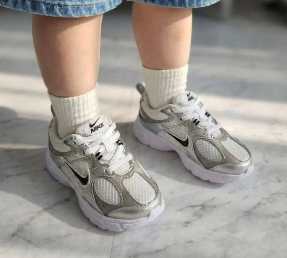 nike 나이키 키즈 베이비 V5 RNR 스니커즈, 운동화 140-150