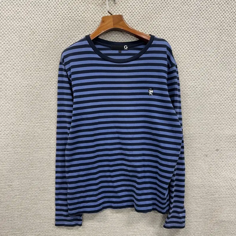 게스 롱슬리브 긴팔티 95 D08309