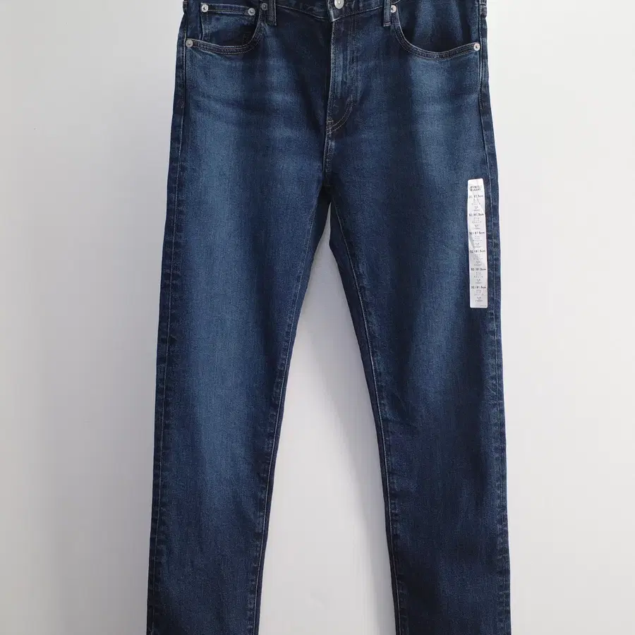 uniqlo / Slim-fit denim pants