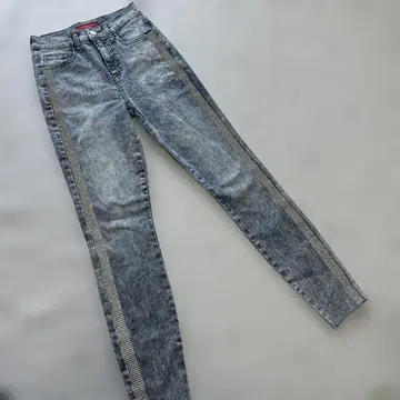 GUESS 스키니 데님 큐빅 케미컬 워시