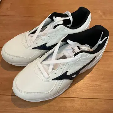 [새상품] MIZUNO 스니커즈 26.0cm