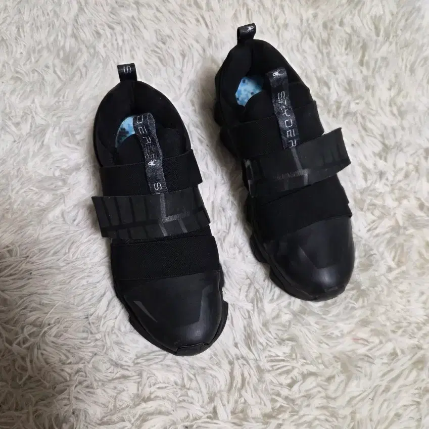 스파이더 블랙위도우 런 운동화 230