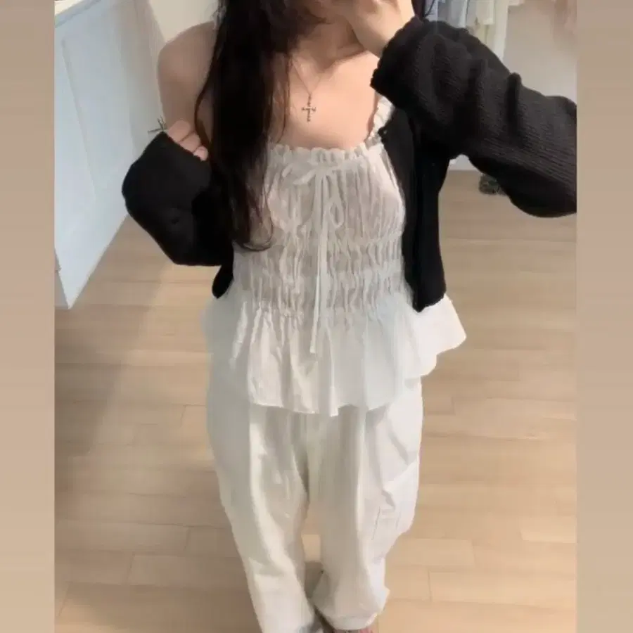 누아누아 스모크리본팜스뷔스티에
