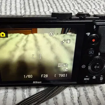 니콘 COOLPIX P300 컴팩트 디지털 카메라 | 브랜드 중고거래 플랫폼