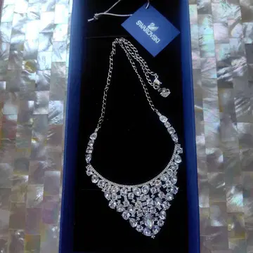SWAROVSKI 크리스탈 목걸이