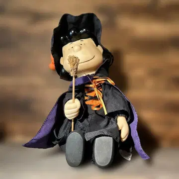 PEANUTS 루시 할로윈 마녀 인형 피규어 스누피