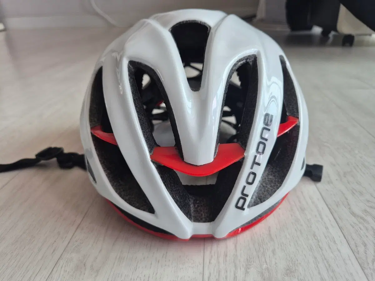 KASK 프로톤 헬멧 화이트 레드