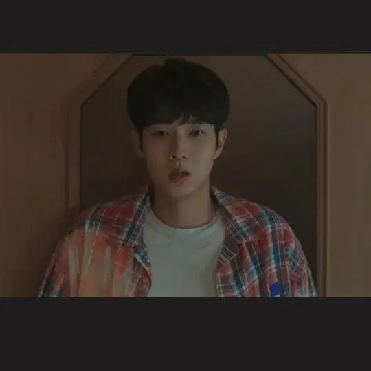 아크네 스튜디오 플란넬 셔츠(그해 우리는 최우식 착용)