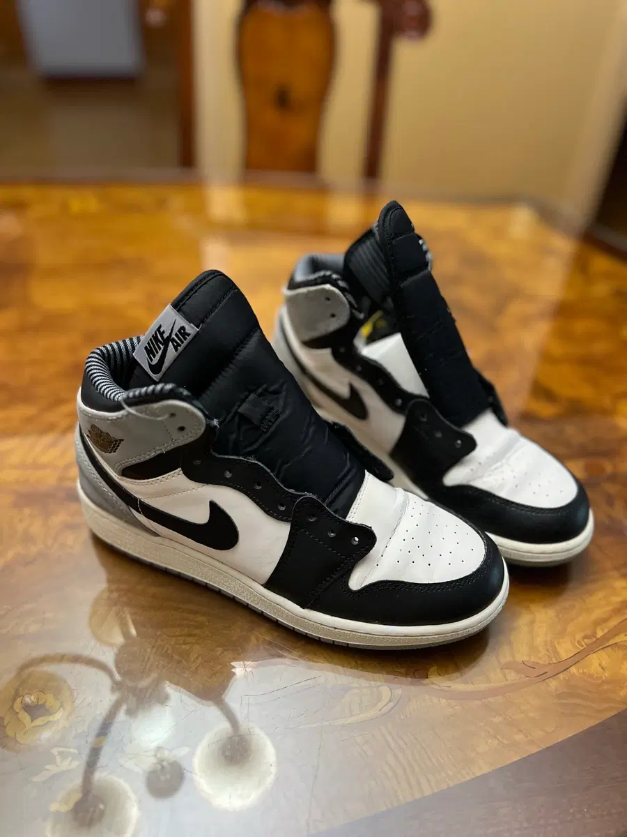 나이키 에어 조던 1 바론스 Air Jordan 1 Retro Baro