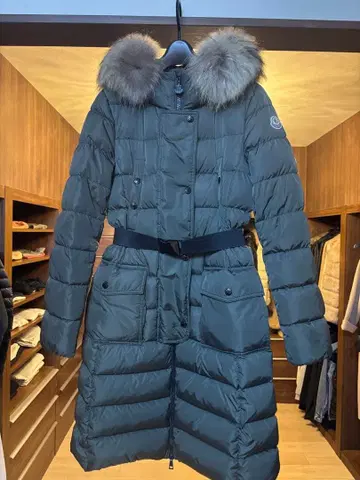 MONCLER 다운 자켓 퍼 포함 카키 사이즈 0