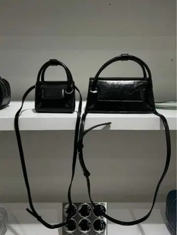 find kapoor 핸드백