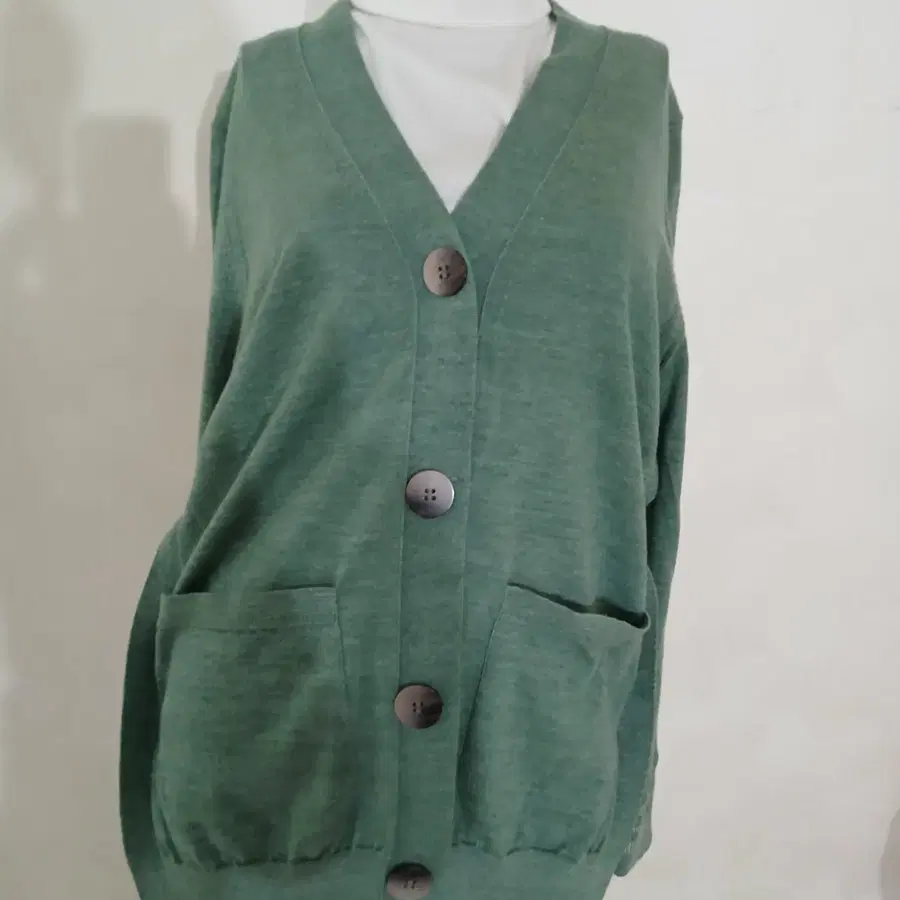 마인 사이드 레터링 니트 가디건