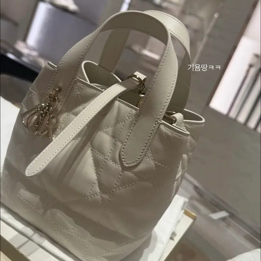 디올 뚜주흐 미니백 (풀박) 상태s