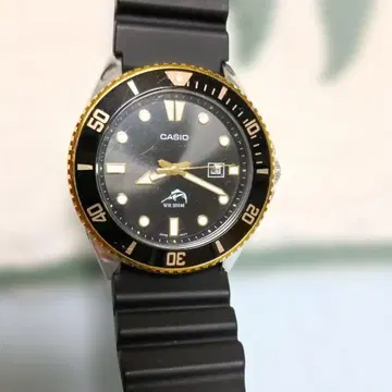 CASIO 카지키 다이버 워치 블랙 골드!