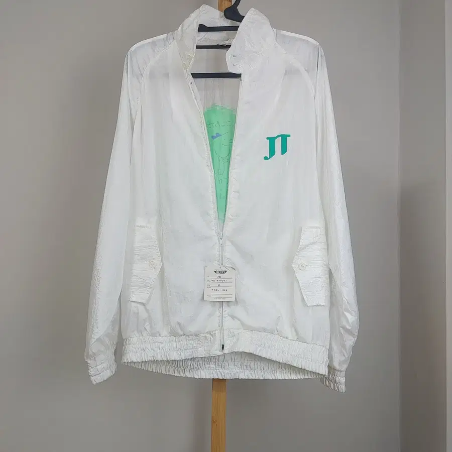 I.T. PLAIN 올드스쿨 오프화이트 바람막이 아우터