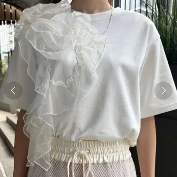새상품급 AMERI FLOWER COSAGE TEE 화이트 프리 사이즈