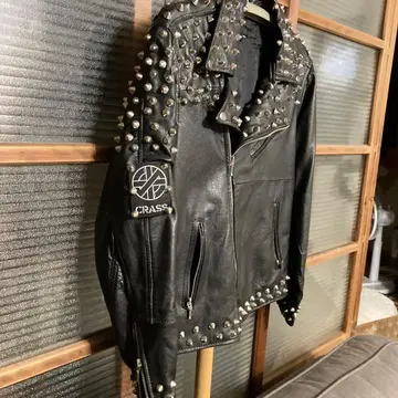 CRASS 패치 부착 스터드 라이더 자켓