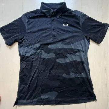 OAKLEY 블랙 그레이 카모 패턴 골프 피케 셔츠 L