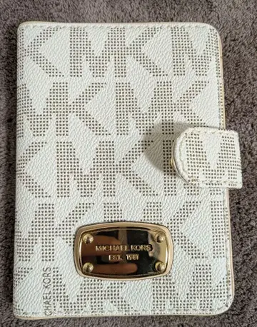 MICHAEL KORS MK 패턴 접이식 지갑 화이트