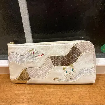 Anna sui 여성용 장지갑 화이트 자수 고양이 뱀