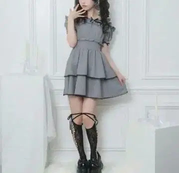 허니시나몬 벨로아 리본 스퀘어 넥 원피스