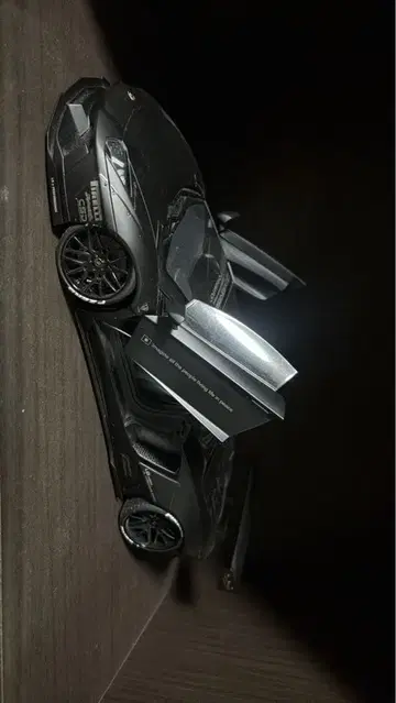 AUTOart 1/18 Lamborghini Aventador LBWK