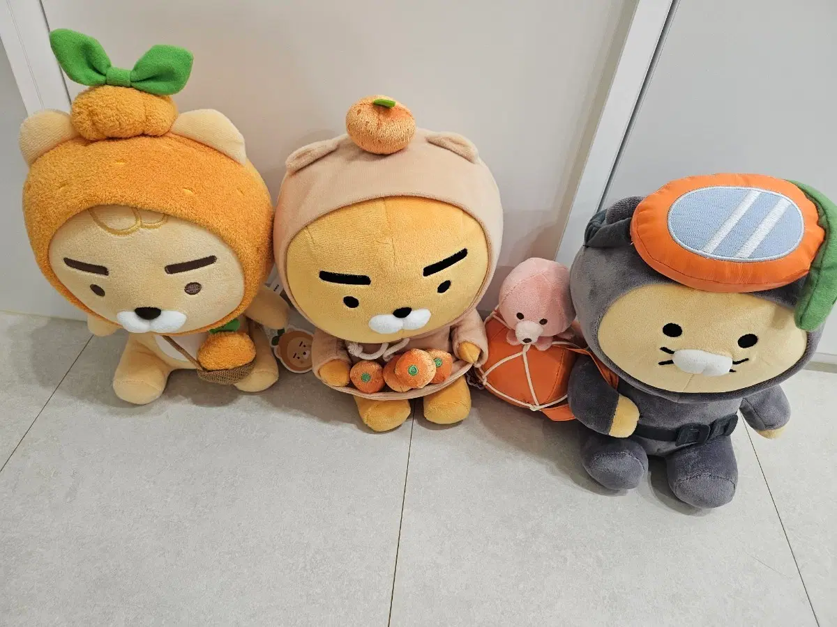 카카오프렌즈 라이언 춘식이 제주 인형 판매합니다.