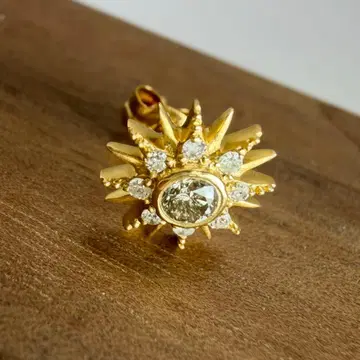 알티다 우드 귀걸이 다이아 0.13ct