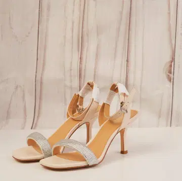 미사용품 Michael Kors Carrie Sandal 23cm