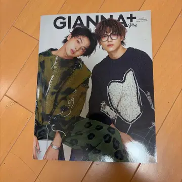 GIANNA+ 잡지 칸 히데요시 후지모토 코다이 표지