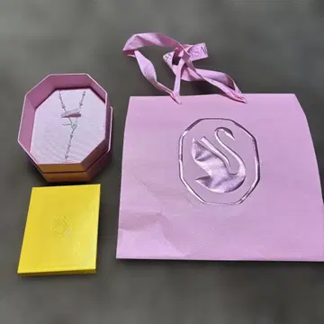 SWAROVSKI 아리아나 그랑 콜라보 목걸이 하트 펄
