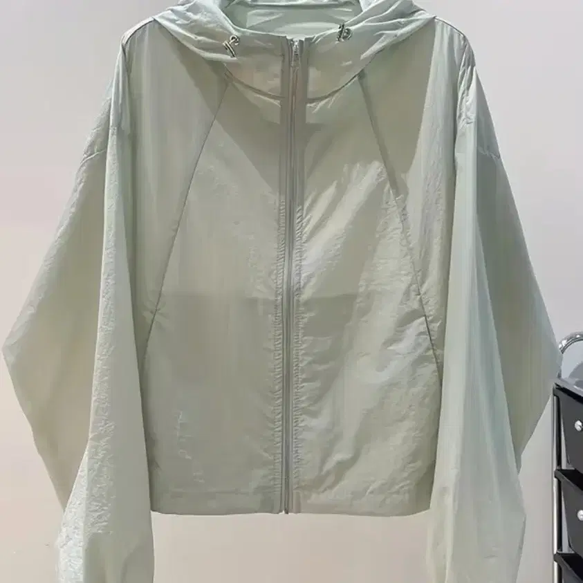 가벼운 바람막이 자켓 민트색 새상품