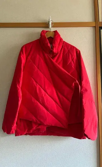 [ le coq sportif+NAO OGAWA ] 레드 다운 자켓