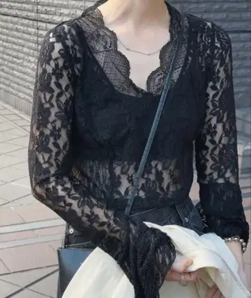 AMERI COMBINATION LACE TOP