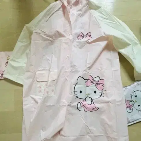 헬로키티 우비 새거 2개