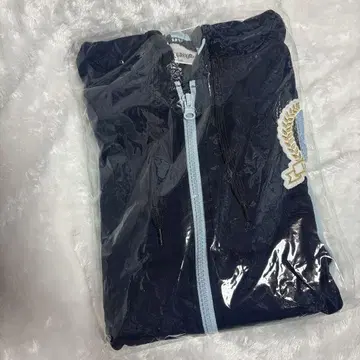 우타프리 카뮤 프린스 후드티 M 사이즈