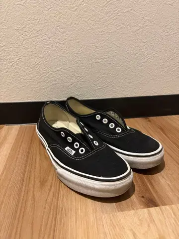 VANS 오센틱 블랙 스니커즈