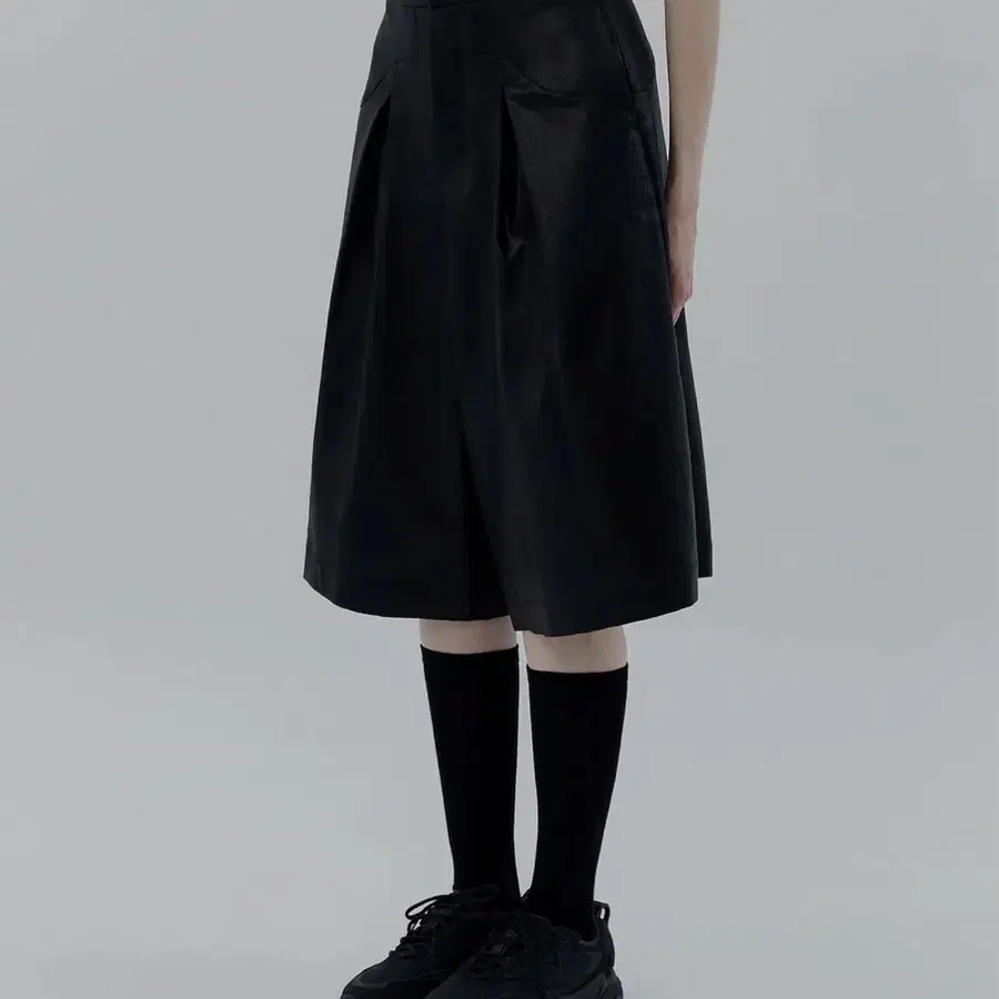 트리밍버드 버뮤다팬츠 Curve Line Half Pants