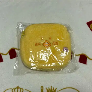 ASTRO 윤산하 푸푸 파우치