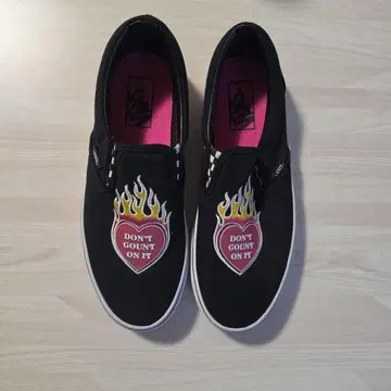 VANS 슬립온 하트 파이어 자수 블랙