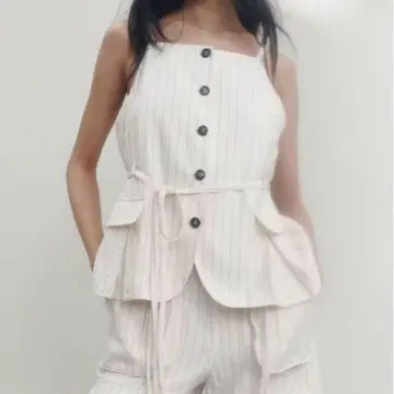 [ H&M ] 페플럼 베스트 스트라이프